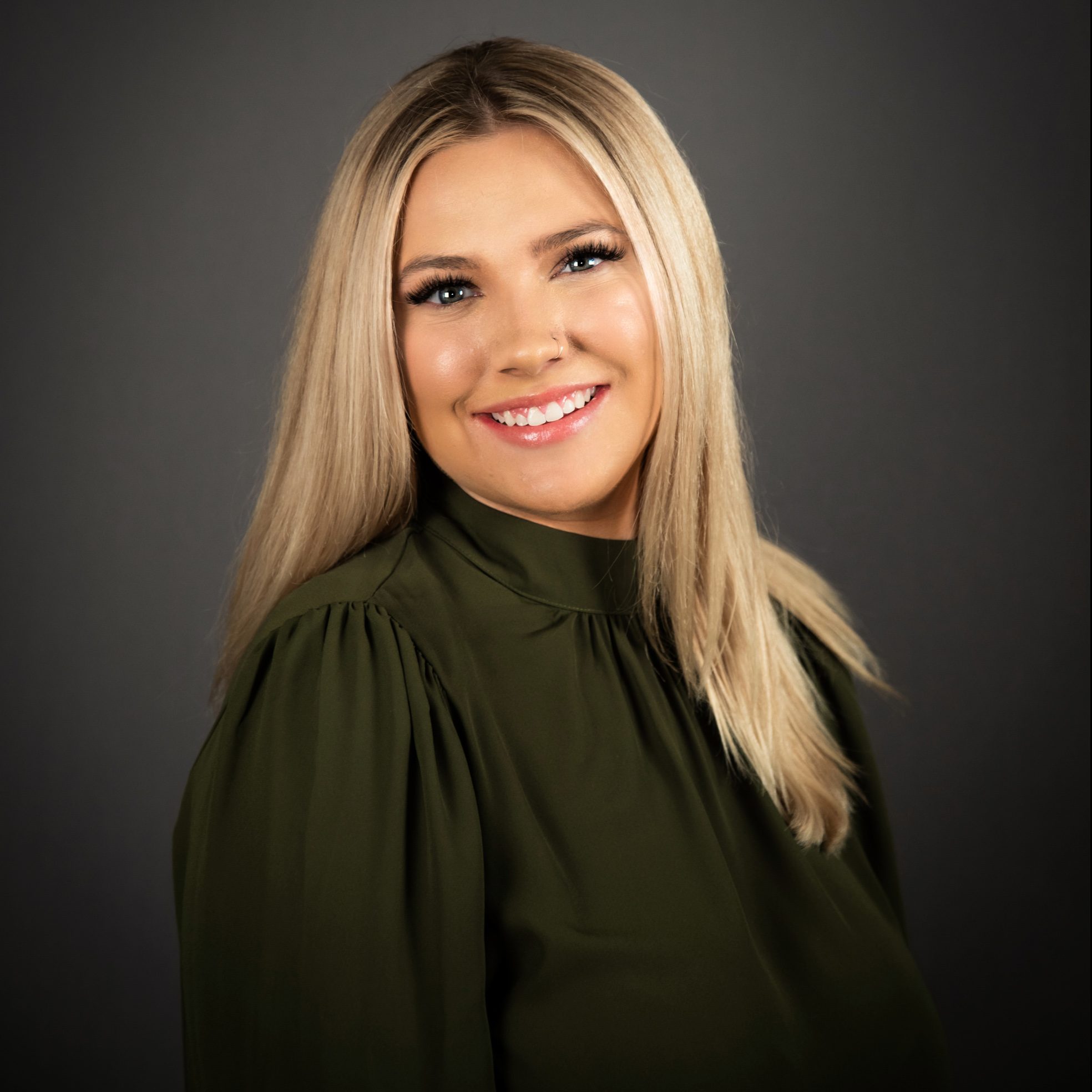 Halle head shot